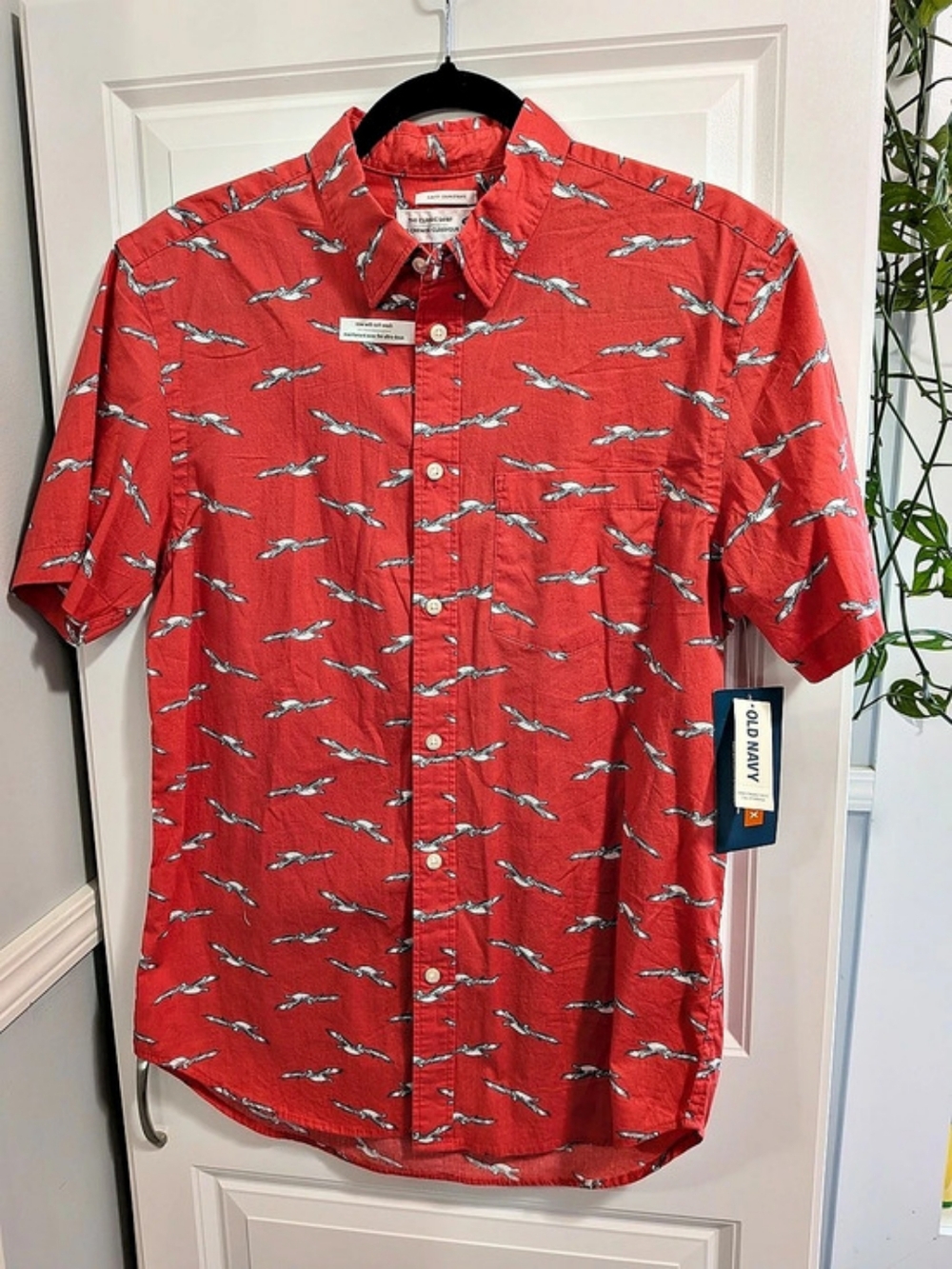 Old Navy The Classic Shirt Bird Print Button Down Red/Orange Medium NWT